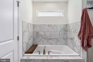 174 Shorewood Dr, Colonial Beach, VA 22443 - Photo 37