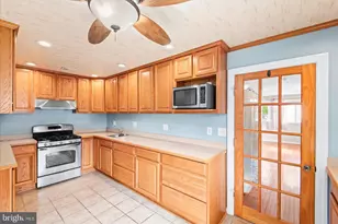 306 Locust Ave, Colonial Beach, VA 22443 - Photo 9