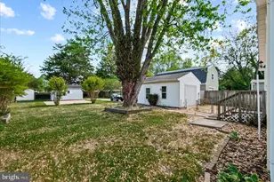 306 Locust Ave, Colonial Beach, VA 22443 - Photo 35