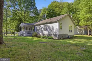 144 Stratford Cir, Colonial Beach, VA 22443 - Photo 3