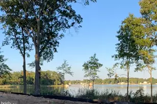 1252 Shore Dr, Colonial Beach, VA 22443 - Photo 5