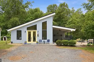 326 Haulover Cir, Montross, VA 22520 - Photo 1