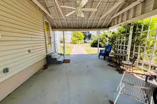 3214 Riverview Dr, Colonial Beach, VA 22443 - Photo 3