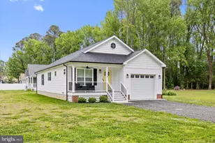 1274 Holly Vista Dr, Colonial Beach, VA 22443 - Photo 1