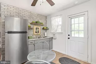 305 Locust Ave, Colonial Beach, VA 22443 - Photo 15