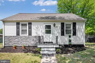305 Locust Ave, Colonial Beach, VA 22443 - Photo 3