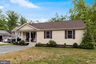 32 Placid Rd, Colonial Beach, VA 22443 - Photo 7