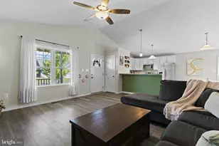 320 2nd St, Colonial Beach, VA 22443 - Photo 5