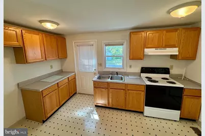 124 10th, Colonial Beach, VA 22443 - Photo 3