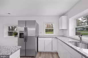 1058 Shore Dr, Colonial Beach, VA 22443 - Photo 15