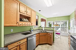 302 Forest Ave, Colonial Beach, VA 22443 - Photo 15