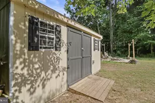 262 Rolando Dr, Colonial Beach, VA 22443 - Photo 11