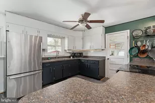 160 12th St, Colonial Beach, VA 22443 - Photo 11