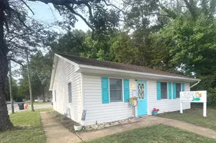 233 Colonial Ave, Colonial Beach, VA 22443 - Photo 1