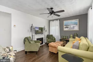 305 Locust Ave, Colonial Beach, VA 22443 - Photo 5