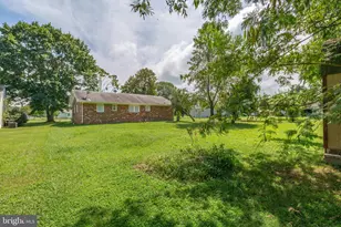 333 Santa Maria Ave, Colonial Beach, VA 22443 - Photo 43