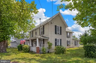 120 Boundary St, Colonial Beach, VA 22443 - Photo 3