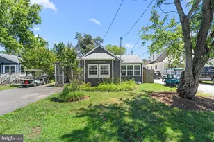 716 Bancroft Ave, Colonial Beach, VA 22443 - Photo 3