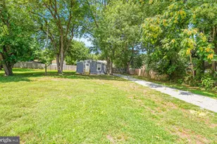 227 Dale Dr, Colonial Beach, VA 22443 - Photo 23