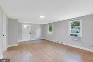 227 Dale Dr, Colonial Beach, VA 22443 - Photo 7