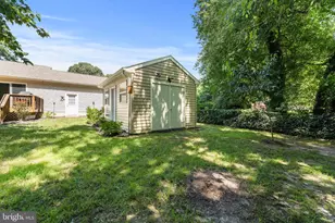 305 Cedar Ln, Colonial Beach, VA 22443 - Photo 29