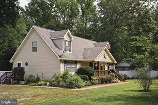 811 Long Point Rd, Hague, VA 22469 - Photo 3