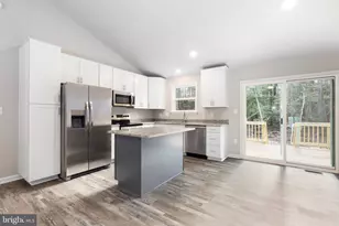 273 Azure Dr, Colonial Beach, VA 22443 - Photo 5
