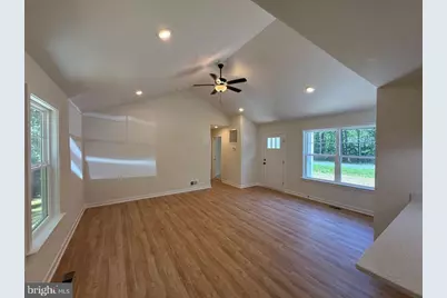 387 Forest Grove Ave, Colonial Beach, VA 22443 - Photo 5
