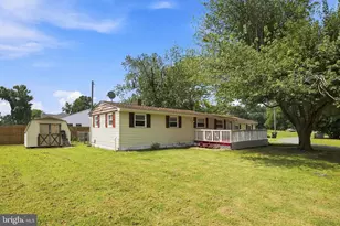 153 Richmond Rd, Colonial Beach, VA 22443 - Photo 3