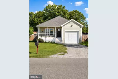 109 1st Street, Colonial Beach, VA 22443 - Photo 1
