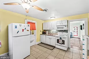 31 Virginia Ave, Colonial Beach, VA 22443 - Photo 17