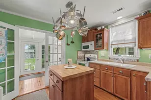 518 Lossing Ave, Colonial Beach, VA 22443 - Photo 7