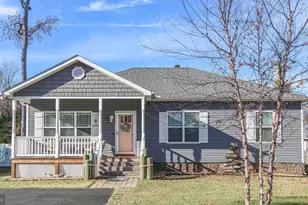 21 10th St, Colonial Beach, VA 22443 - Photo 1