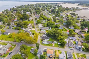 15 Bancroft Ave, Colonial Beach, VA 22443 - Photo 3