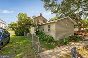 301 Bancroft Ave, Colonial Beach, VA 22443 - Photo 11