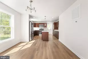 439 Shorewood Dr, Colonial Beach, VA 22443 - Photo 5