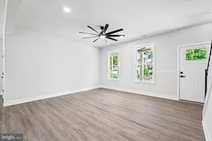 702 Taggart St, Colonial Beach, VA 22443 - Photo 9