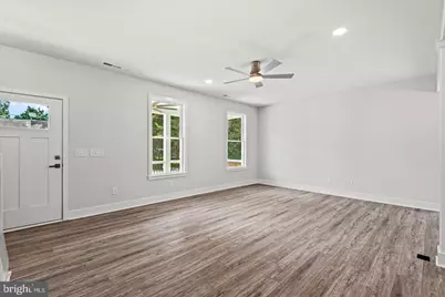 207 Lincoln, Colonial Beach, VA 22443 - Photo 9