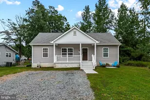 58 Pine St, Colonial Beach, VA 22443 - Photo 3