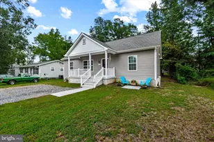 58 Pine St, Colonial Beach, VA 22443 - Photo 1