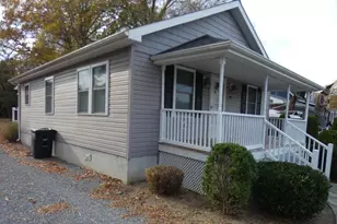930 Bryant Ave, Colonial Beach, VA 22443 - Photo 3