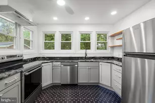 422 Clifford Street W, Winchester, VA 22601 - Photo 1