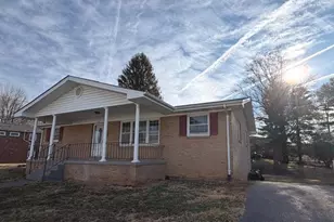 216 Wood Ave, Winchester, VA 22601 - Photo 1