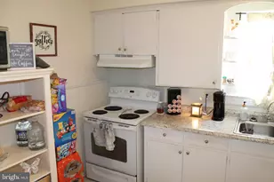 117 W Oates Ave, Winchester, VA 22601 - Photo 13