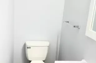 711 E Cork St, Winchester, VA 22601 - Photo 7