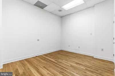 7 W Piccadilly Street #9, Winchester, VA 22601 - Photo 5