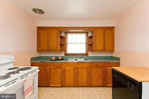 1610 S Loudoun St, Winchester, VA 22601 - Photo 9