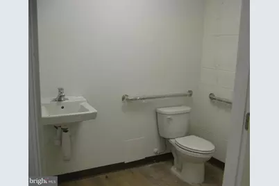 2014 Loudoun Street S #B, C, Winchester, VA 22601 - Photo 5