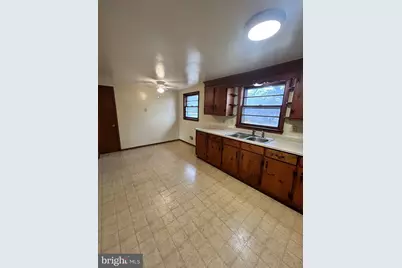 136 Locust Avenue, Winchester, VA 22601 - Photo 9