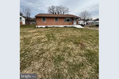 136 Locust Avenue, Winchester, VA 22601 - Photo 1